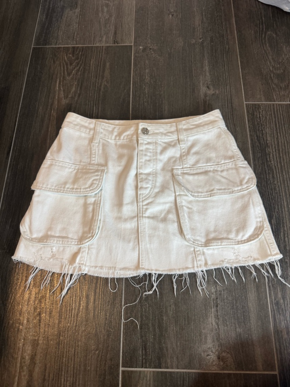 Zara White Mini Skirt with Front Pockets